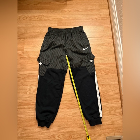 Nike Outdoor Play Hybrid DQ8741 Big Kids L Black Sweatpants Joggers Track Pants - Picture 3 of 5